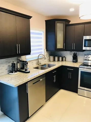 16225 SW 99th Terrace Miami FL 33196
