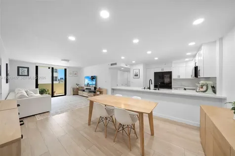 1621 Collins Avenue Miami Beach FL 33139