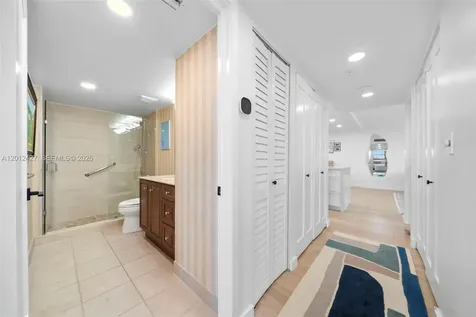 1621 Collins Avenue Miami Beach FL 33139