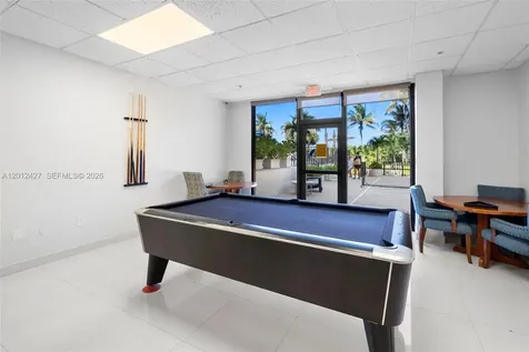 1621 Collins Avenue Miami Beach FL 33139