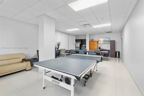1621 Collins Avenue Miami Beach FL 33139