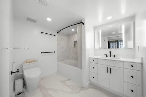 1621 Collins Avenue Miami Beach FL 33139