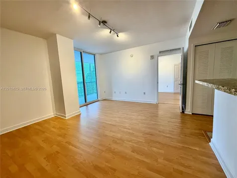 170 SE 14th Street Miami FL 33131