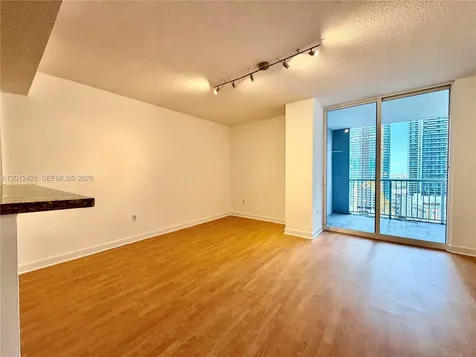 170 SE 14th Street Miami FL 33131