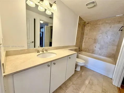 170 SE 14th Street Miami FL 33131