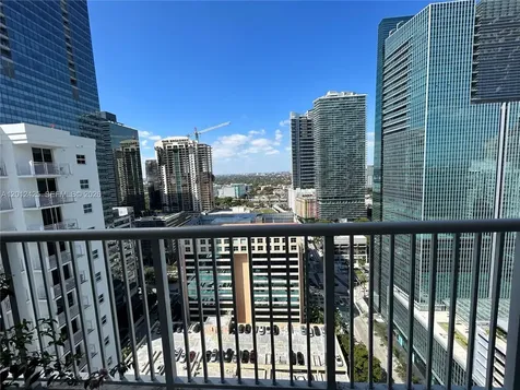 170 SE 14th Street Miami FL 33131