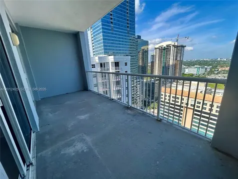 170 SE 14th Street Miami FL 33131