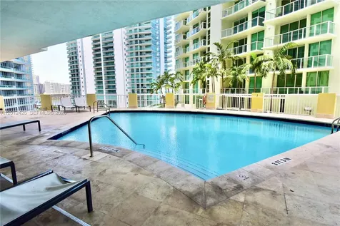 170 SE 14th Street Miami FL 33131