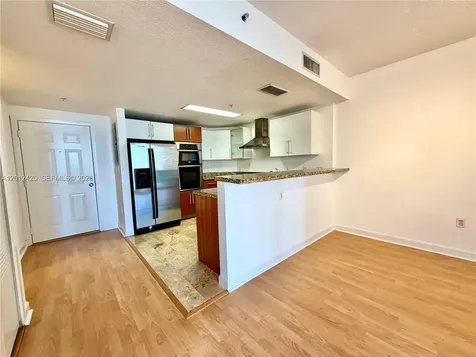 170 SE 14th Street Miami FL 33131
