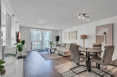 1200 Brickell Bay Drive Miami FL 33131