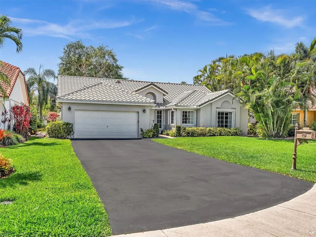 629 Spinnaker Weston FL 33326