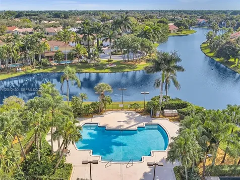 629 Spinnaker Weston FL 33326