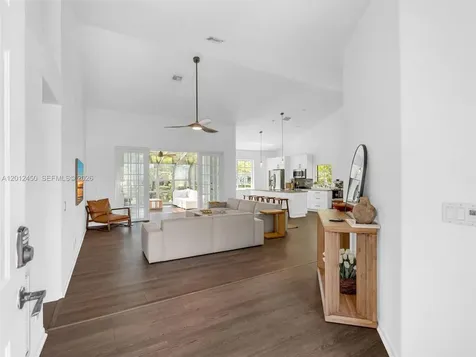 629 Spinnaker Weston FL 33326