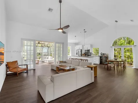 629 Spinnaker Weston FL 33326