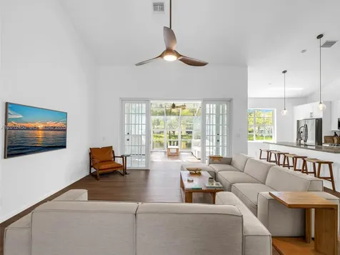 629 Spinnaker Weston FL 33326