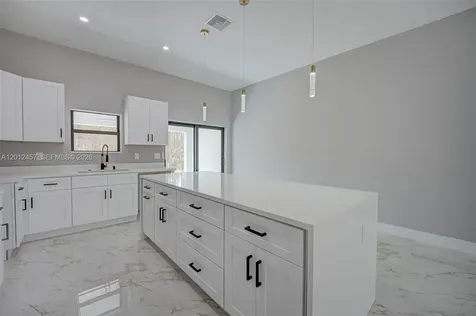 546/548 Nimitz Boulevard Lehigh Acres FL 33974