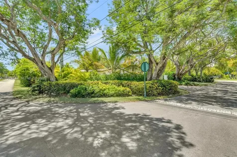 6200 SW 118th Street Pinecrest FL 33156