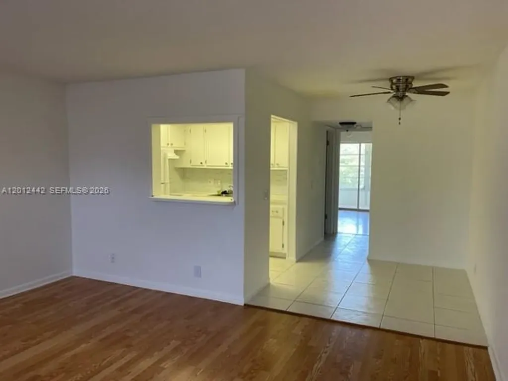 384 Durham L Deerfield Beach FL 33442