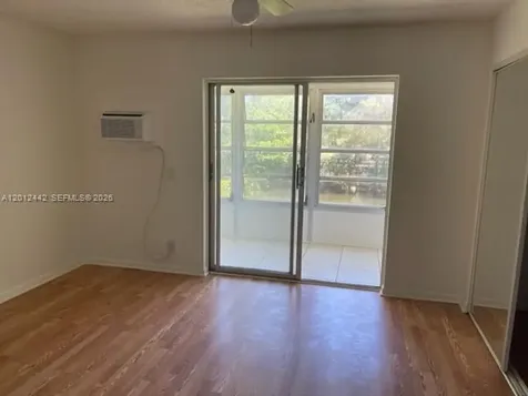 384 Durham L Deerfield Beach FL 33442