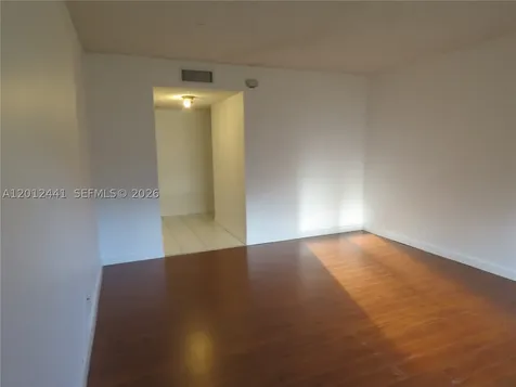 205 Lakeview Drive Weston FL 33326