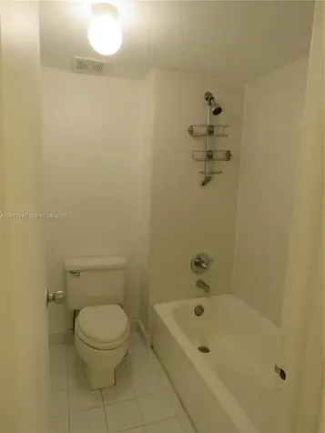 205 Lakeview Drive Weston FL 33326
