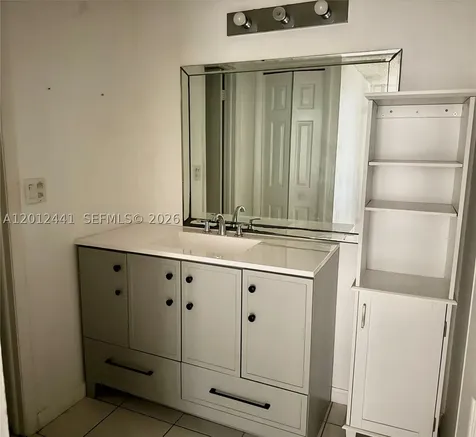 205 Lakeview Drive Weston FL 33326
