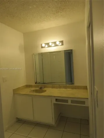 205 Lakeview Drive Weston FL 33326