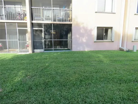 205 Lakeview Drive Weston FL 33326