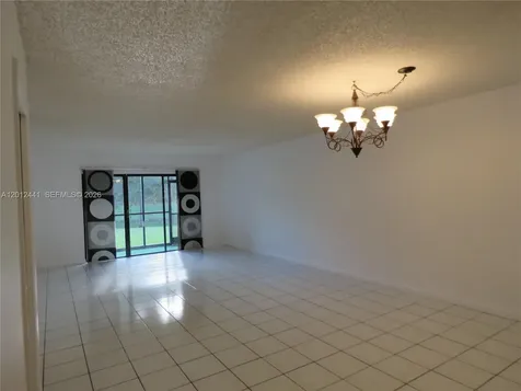 205 Lakeview Drive Weston FL 33326
