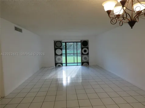 205 Lakeview Drive Weston FL 33326