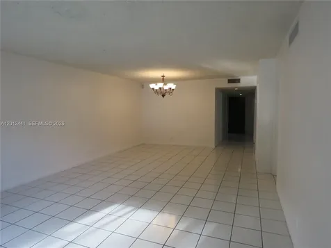 205 Lakeview Drive Weston FL 33326