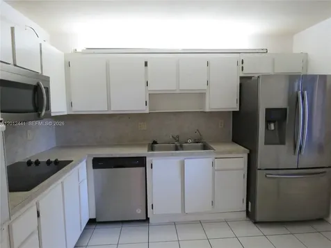 205 Lakeview Drive Weston FL 33326