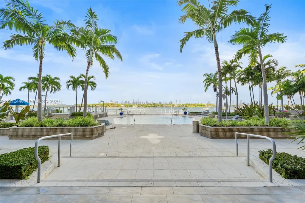 800 West Avenue Miami Beach FL 33139