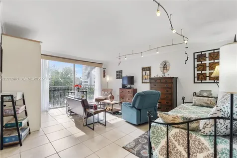 800 West Avenue Miami Beach FL 33139