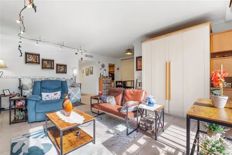 800 West Avenue Miami Beach FL 33139