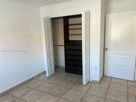 2425 W 76th Street Hialeah FL 33016