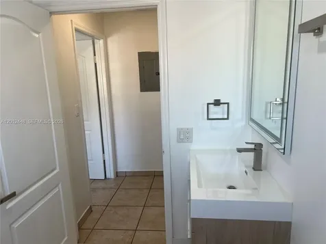 2425 W 76th Street Hialeah FL 33016