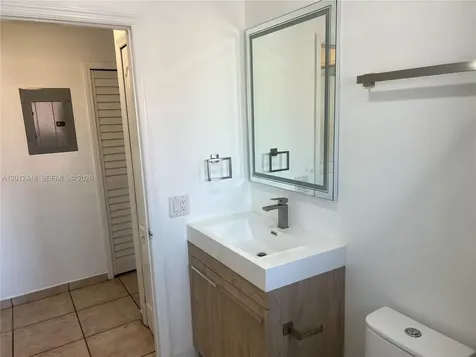 2425 W 76th Street Hialeah FL 33016