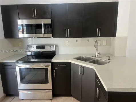 2425 W 76th Street Hialeah FL 33016