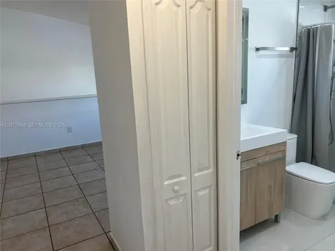 2425 W 76th Street Hialeah FL 33016