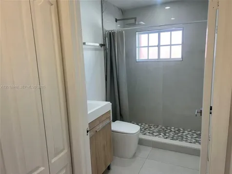 2425 W 76th Street Hialeah FL 33016