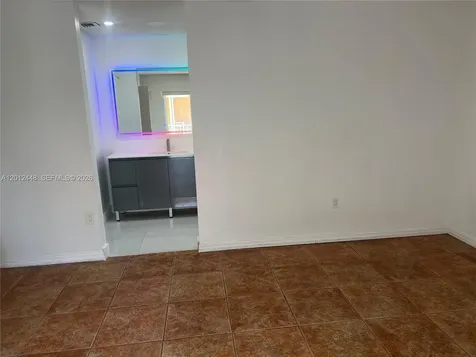 2425 W 76th Street Hialeah FL 33016