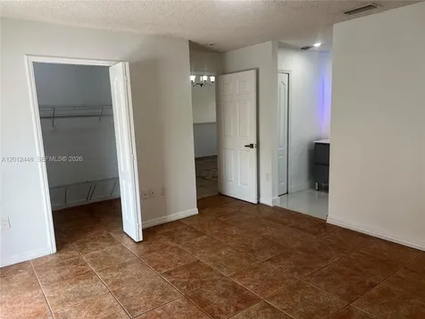 2425 W 76th Street Hialeah FL 33016