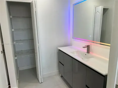 2425 W 76th Street Hialeah FL 33016