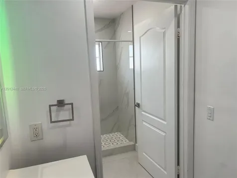 2425 W 76th Street Hialeah FL 33016