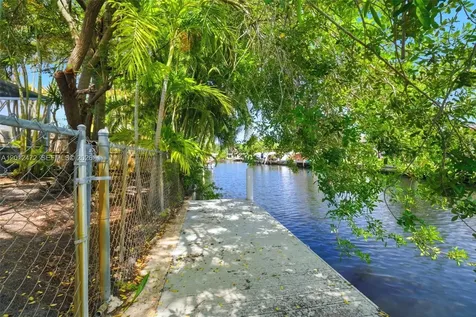 1930 NW 33rd Street Oakland Park FL 33309