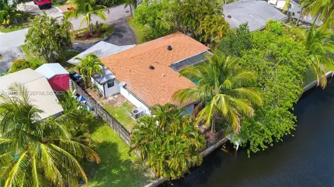 1930 NW 33rd Street Oakland Park FL 33309