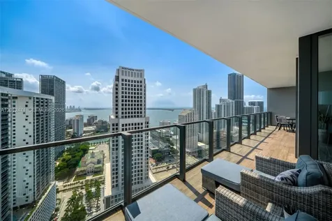 68 SE 6th Street Miami FL 33131