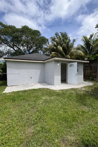 1861 NW 112th Street Miami FL 33167
