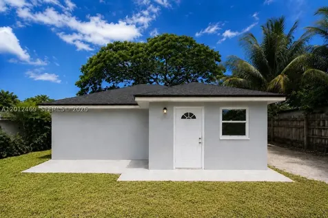1861 NW 112th Street Miami FL 33167